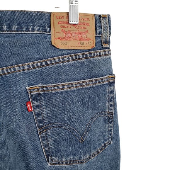Levi's Mens Size 36x32 Jeans 550 Relaxed Fit Denim Medium Wash 100% Cotton - Picture 9 of 9
